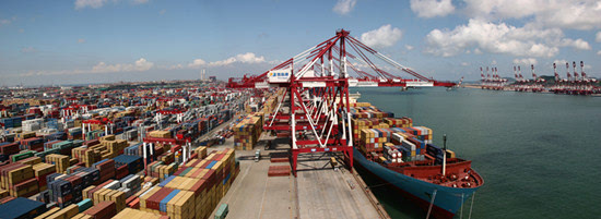 進出口貿易量放緩 青島港 “智慧經濟”逆勢上漲